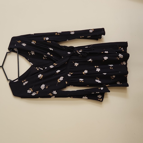 Billabong - Side Out - Floral Mini Dress - Picture 4 of 5